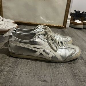 Onitsuka Tiger by Asics Women's Silver Shoes